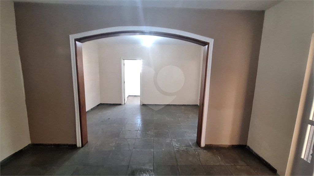 Casa à venda com 5 quartos, sendo 2 suítes,  em Vila Barão, Sorocaba, SP