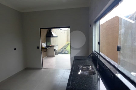Sobrado à venda com 3 suítes em Alvinópolis, Atibaia, SP
