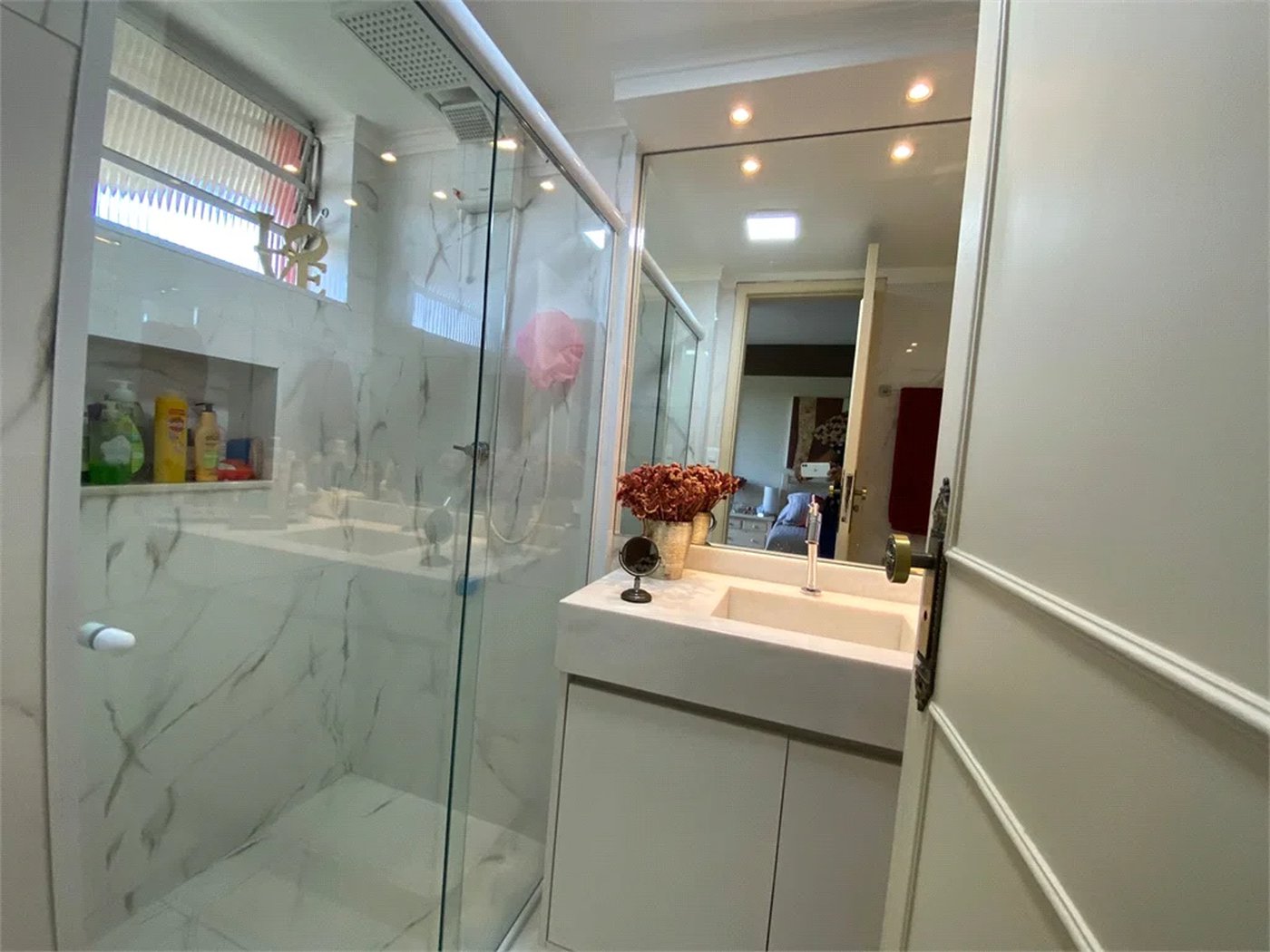 Apartamento à venda com 3 quartos, sendo 1 suíte, em Vila Romana, São Paulo, SP