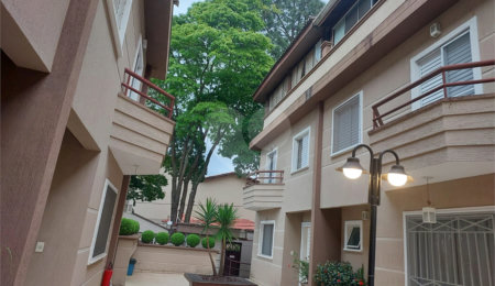 Casa à venda com 3 quartos, sendo 1 suíte,  no condomínio Algarve Residencial, São Paulo - SP
