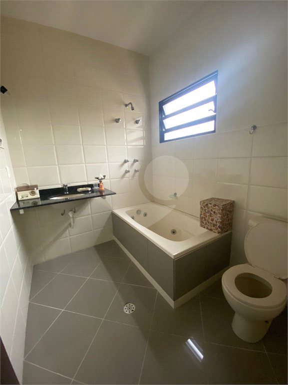 Casa Térrea à venda com 4 quartos, sendo 1 suíte,  em Vila Oliveira, Mogi das Cruzes, SP