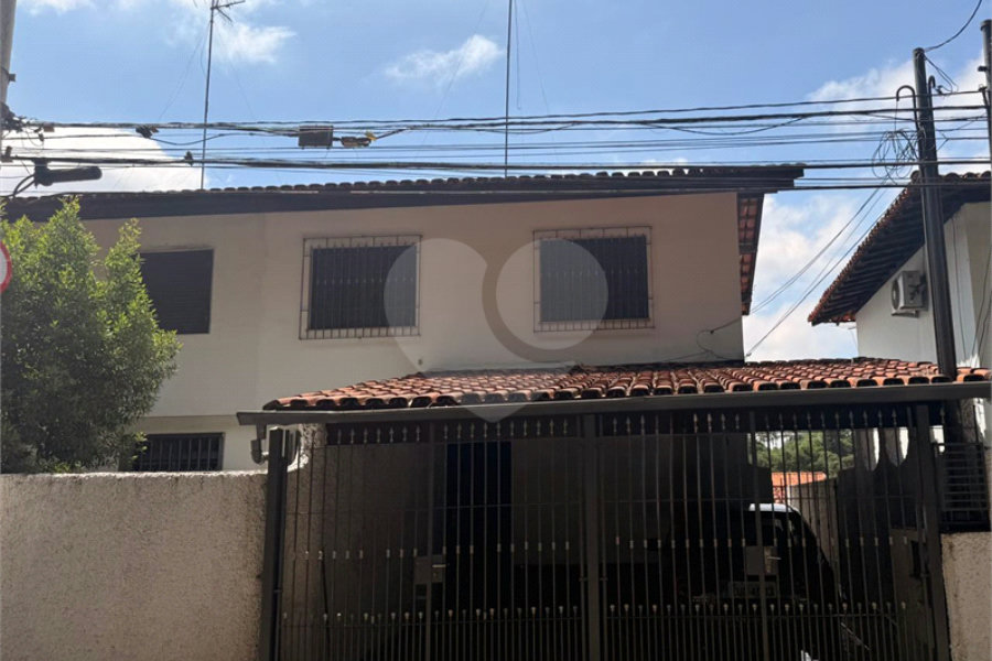 Sobrado à venda com 3 quartos em Horto Florestal, São Paulo, SP