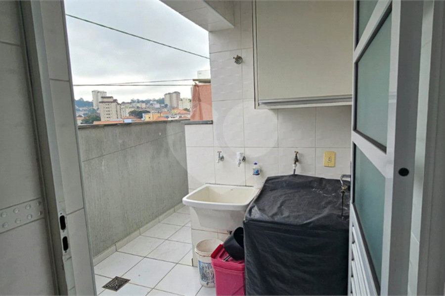 Casa à venda com 3 quartos, sendo 1 suíte, no condomínio Res Santa Inês, São Paulo - SP