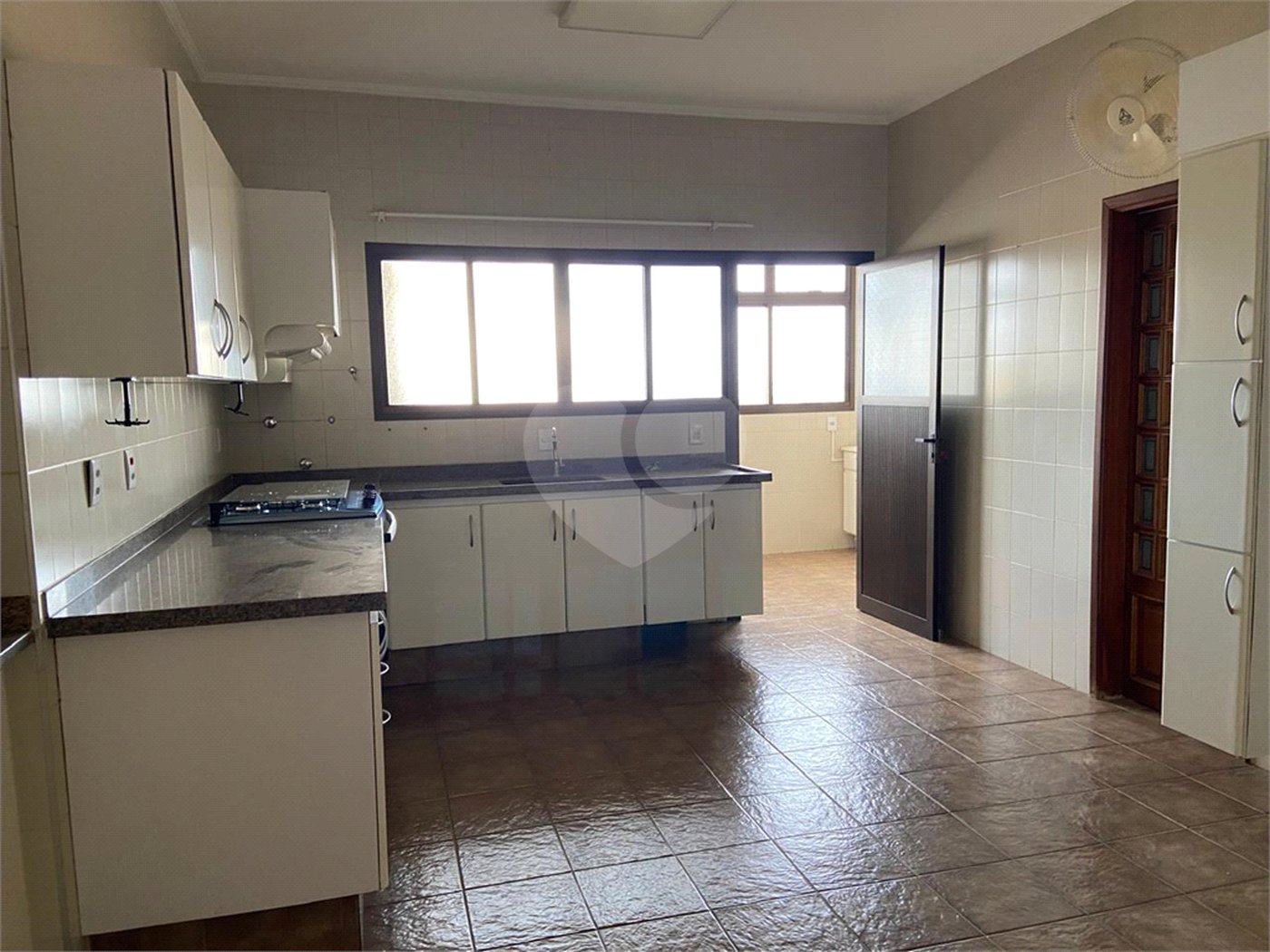 Apartamento à venda com 3 suítes no Centro, Araraquara, SP