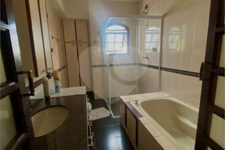 Sobrado à venda com 3 quartos, sendo 1 suíte, em Vila Gomes Cardim, São Paulo, SP