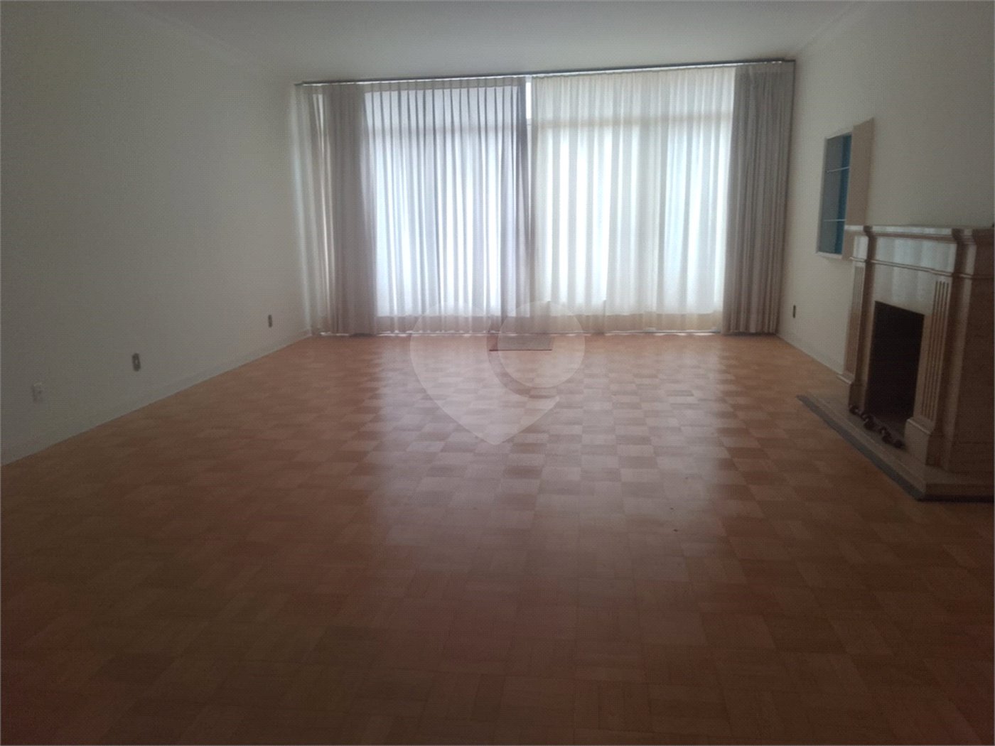 Apartamento à venda com 4 quartos, sendo 1 suíte, em República, São Paulo, SP