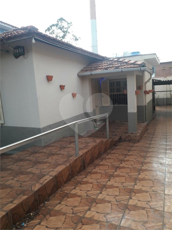Casa Térrea à venda com 3 quartos em Jardim Nadir, São Paulo, SP