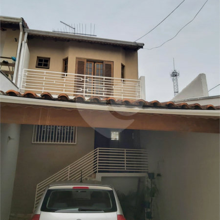 Sobrado à venda com 3 quartos, sendo 1 suíte,  em Vila Bernadotti, Mogi das Cruzes, SP