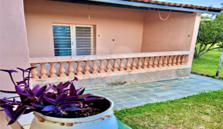 Chácara à venda com 4 quartos, sendo 1 suíte,  em Colinas II, Araçoiaba da Serra, SP
