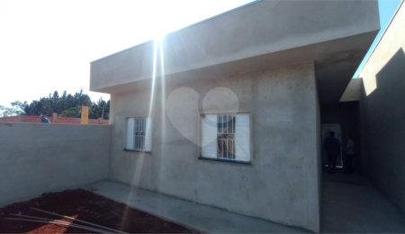 Casa à venda com 2 quartos em Vila Progresso, Itapetininga, SP