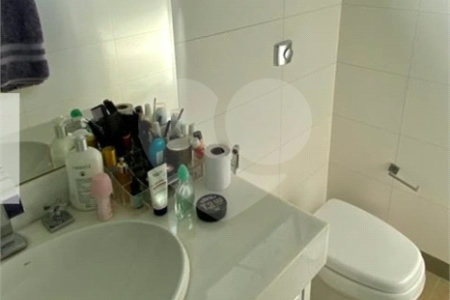 Casa à venda com 4 quartos, sendo 3 suítes, em Residencial Portal dos Oitis, Araraquara, SP