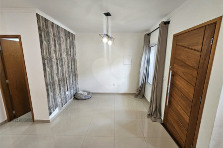 Sobrado à venda com 3 quartos, sendo 1 suíte,  em Vila Nivi, São Paulo, SP