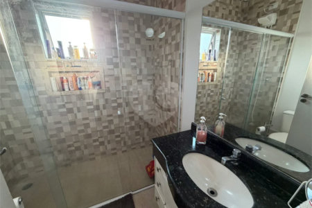 Sobrado à venda com 3 quartos, sendo 2 suítes,  em Água Fria, São Paulo, SP