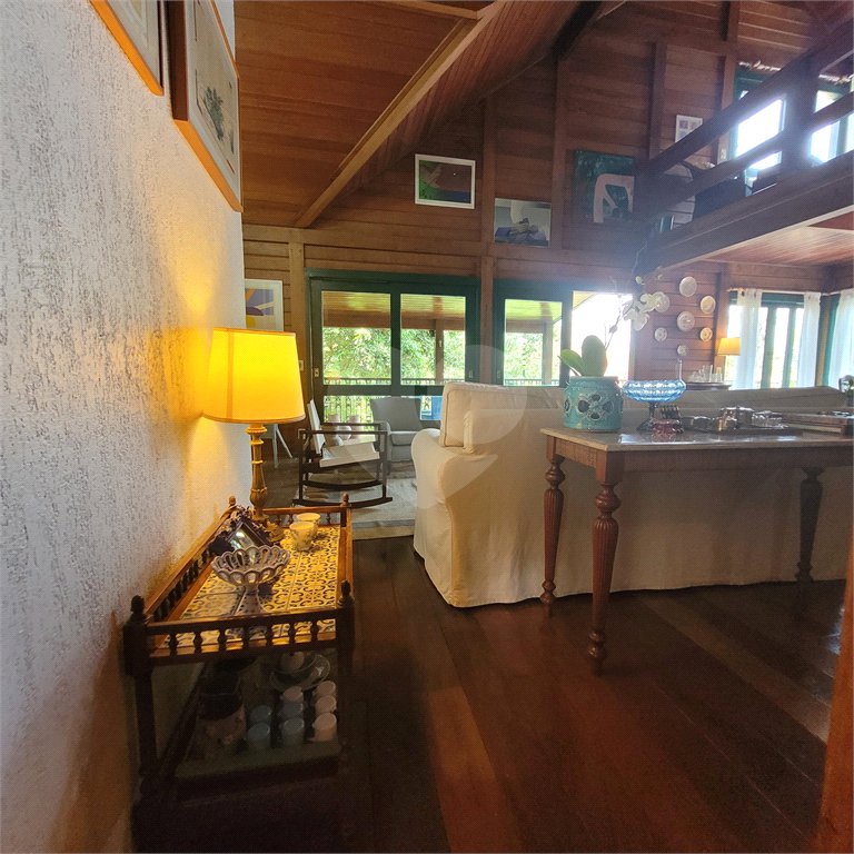 Casa à venda com 4 suítes no condomínio Gleba II, Mairiporã - SP