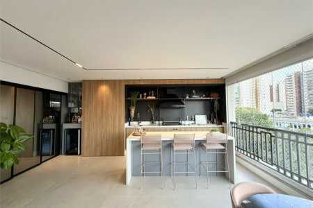 Apartamento à venda com 3 suítes em Vila Romana, São Paulo, SP