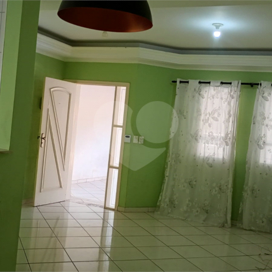 Casa Térrea à venda com 3 quartos, sendo 1 suíte, em Vila Nova, Salto, SP
