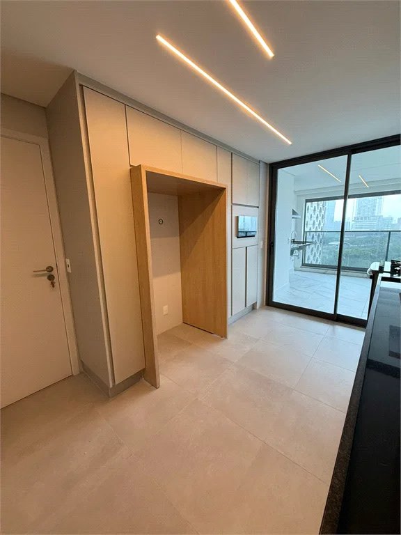 Apartamento para alugar com 4 suítes em Jardim Fonte do Morumbi, São Paulo, SP