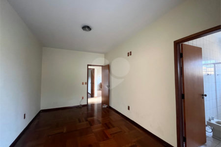Casa à venda com 5 quartos, sendo 1 suíte, no Centro, Itapetininga, SP