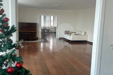 Cobertura à venda ou para alugar com 5 quartos, sendo 2 suítes, em Santa Cecília, São Paulo, SP