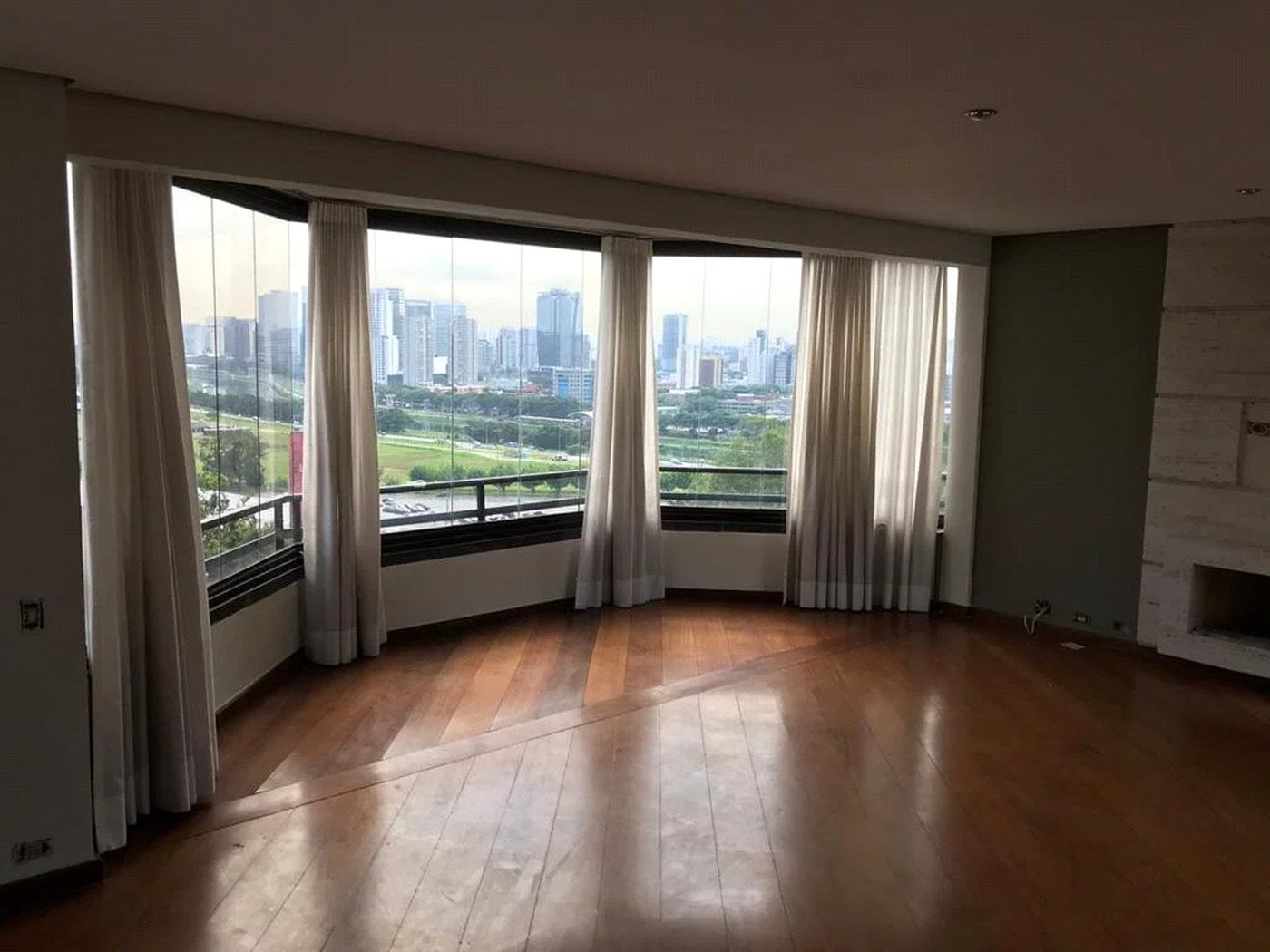 Cobertura à venda com 4 suítes em Jardim Fonte do Morumbi, São Paulo, SP