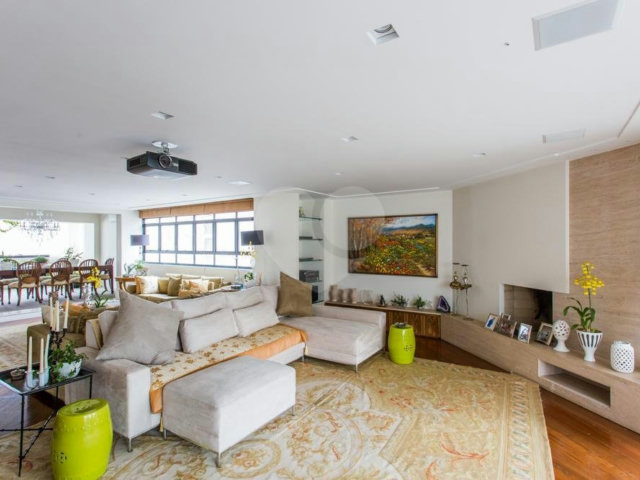 Apartamento à venda com 3 suítes em Campo Belo, São Paulo, SP