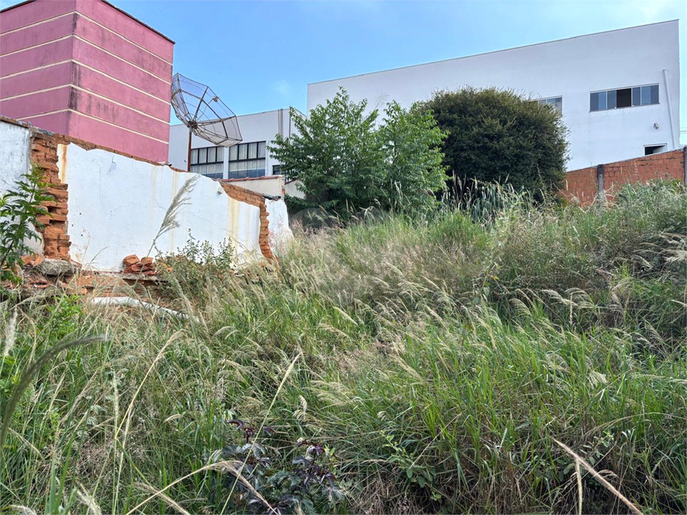 Terreno à venda em Jardim Bandeirantes, Salto, SP