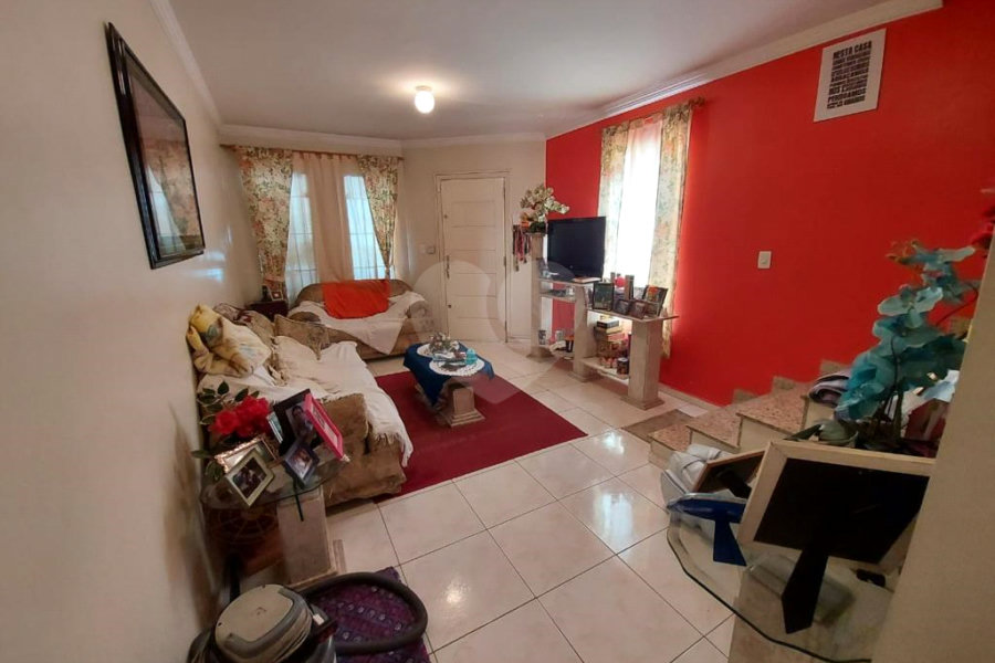 Sobrado à venda com 3 quartos, sendo 1 suíte,  em Vila Mazzei, São Paulo, SP