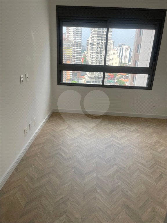 Apartamento à venda ou para alugar com 2 suítes em Jardim das Acácias, São Paulo, SP