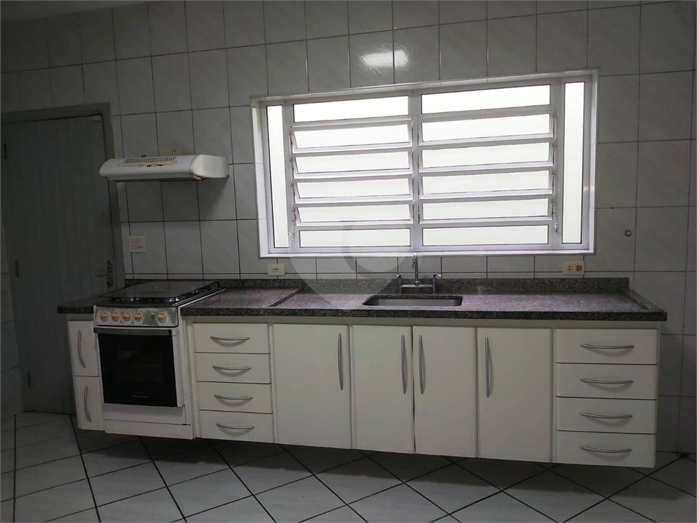 Sobrado à venda com 3 quartos em Jardim Japão, São Paulo, SP