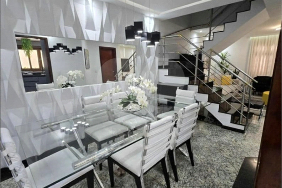 Casa à venda com 4 quartos, sendo 2 suítes, no condomínio Bosque dos Pássaros, São Paulo - SP