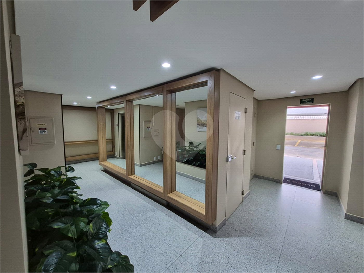 Apartamento à venda com 2 quartos em Vila Isa, São Paulo, SP