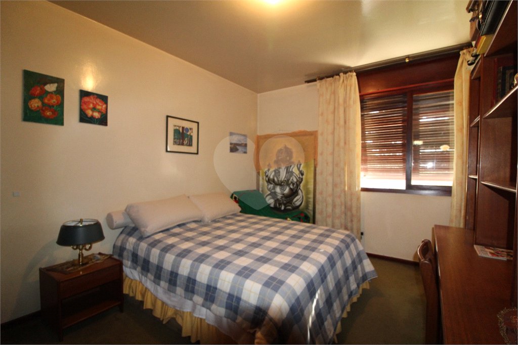 Casa à venda com 4 suítes em Jardim Leonor, São Paulo, SP
