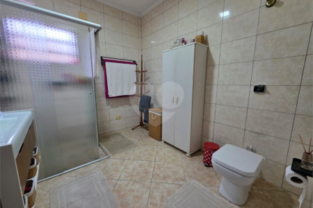 Sobrado à venda com 6 quartos, sendo 3 suítes, em Santa Teresinha, São Paulo, SP