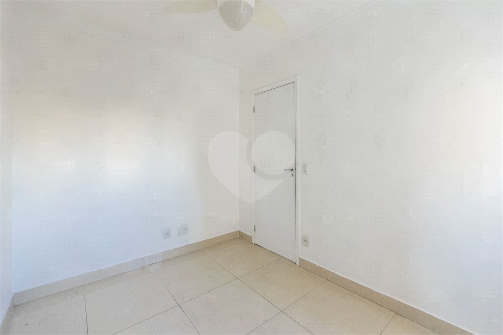 Apartamento à venda com 3 quartos, sendo 1 suíte, em Jardim Parque Morumbi, São Paulo, SP