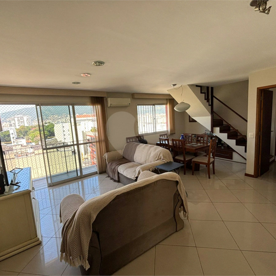 Cobertura à venda com 4 quartos, sendo 1 suíte, em Vila Isabel, Rio de Janeiro, RJ