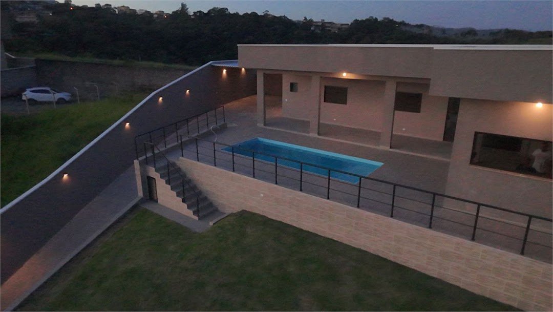 Casa com 3 dormitórios à venda, 265 m² por R$ 1.100.000,00 - Centro - Igaratá/SP
