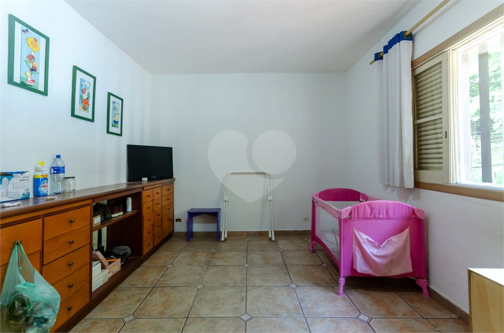 Sobrado à venda ou para alugar com 4 quartos, sendo 1 suíte, em Vila Anglo Brasileira, São Paulo, SP