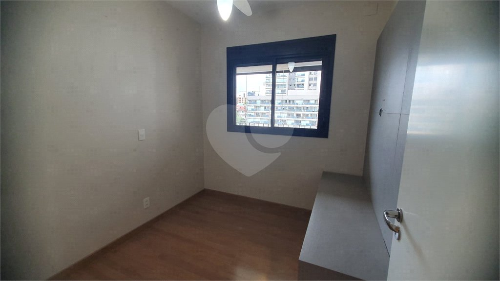 Apartamento à venda com 3 quartos, sendo 1 suíte,  em Pinheiros, São Paulo, SP