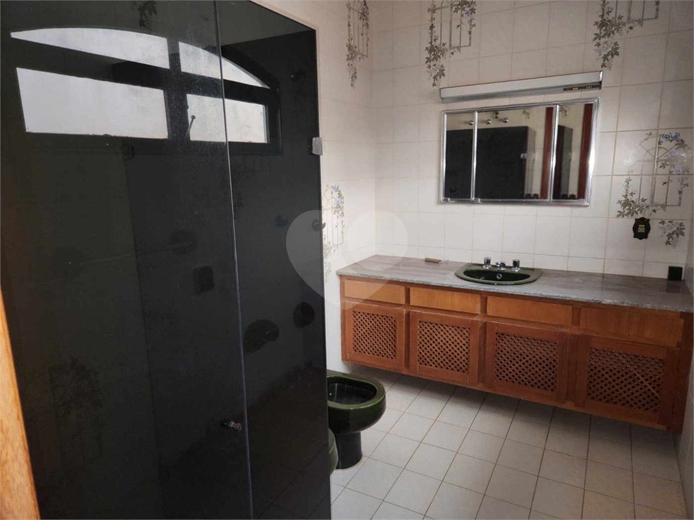 Sobrado à venda ou para alugar com 4 quartos, sendo 2 suítes, no Centro, Araraquara, SP