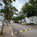 Casa à venda com 3 quartos, sendo 1 suíte, no condomínio New Village, Cotia - SP