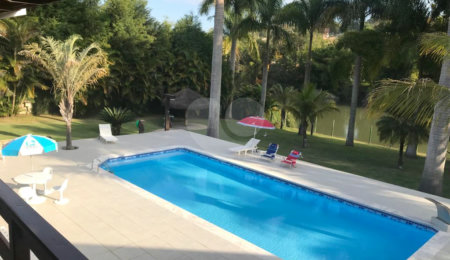 Casa à venda com 4 suítes no Centro, Guararema, SP