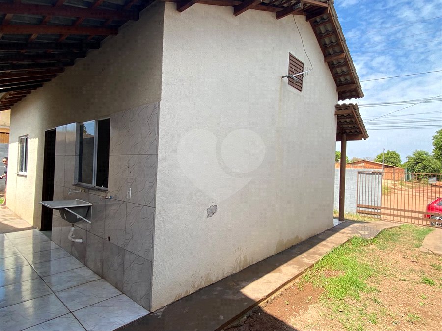 Casa Térrea à venda com 2 quartos em Petrópolis, Várzea Grande, MT