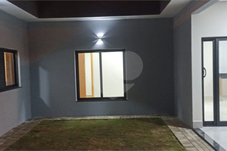 Casa à venda com 3 quartos, sendo 1 suíte, no condomínio Lagos D´icaraí, Salto - SP
