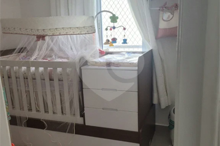 Casa à venda com 3 quartos, sendo 1 suíte, no condomínio Residencial Isabel, São Paulo - SP