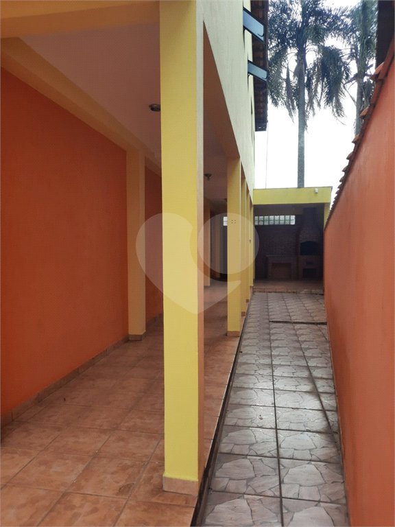 Sobrado à venda com 3 quartos, sendo 1 suíte, em Portal da Primavera, Cotia, SP