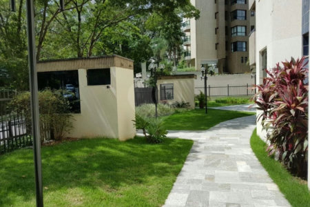 Apartamento à venda com 3 quartos, sendo 1 suíte, em Vila Andrade, São Paulo, SP
