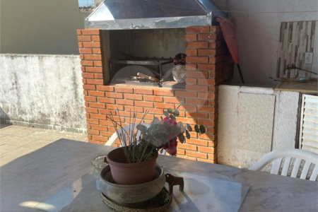 Casa à venda com 3 quartos, sendo 1 suíte, no condomínio Estância Marambaia, Vinhedo - SP