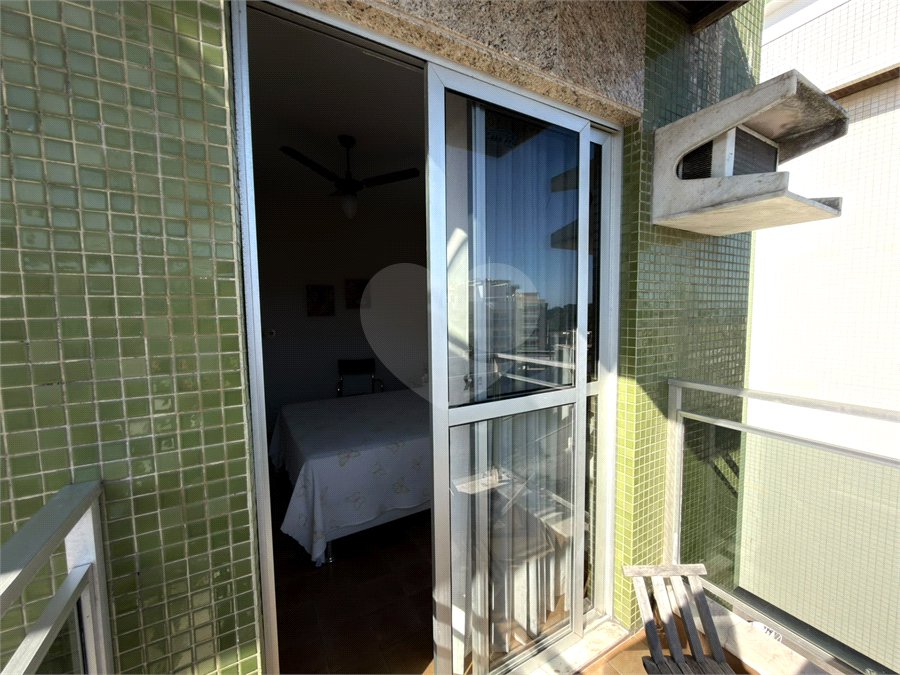 Cobertura à venda com 3 quartos, sendo 1 suíte, em Passagem, Cabo Frio, RJ