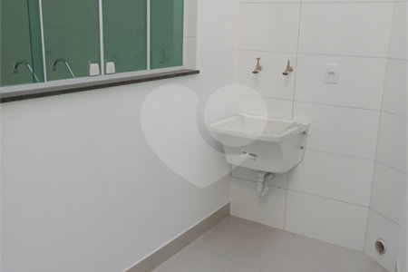 Sobrado à venda com 3 quartos, sendo 2 suítes, em Cidade Patriarca, São Paulo, SP