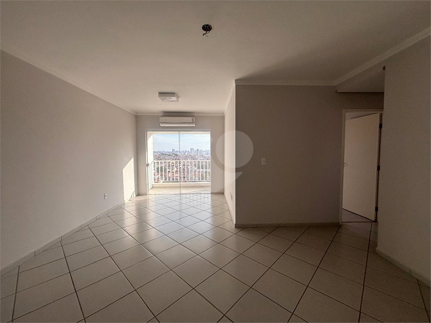 Apartamento à venda com 3 quartos, sendo 1 suíte, em Jardim Piratininga, Sorocaba, SP